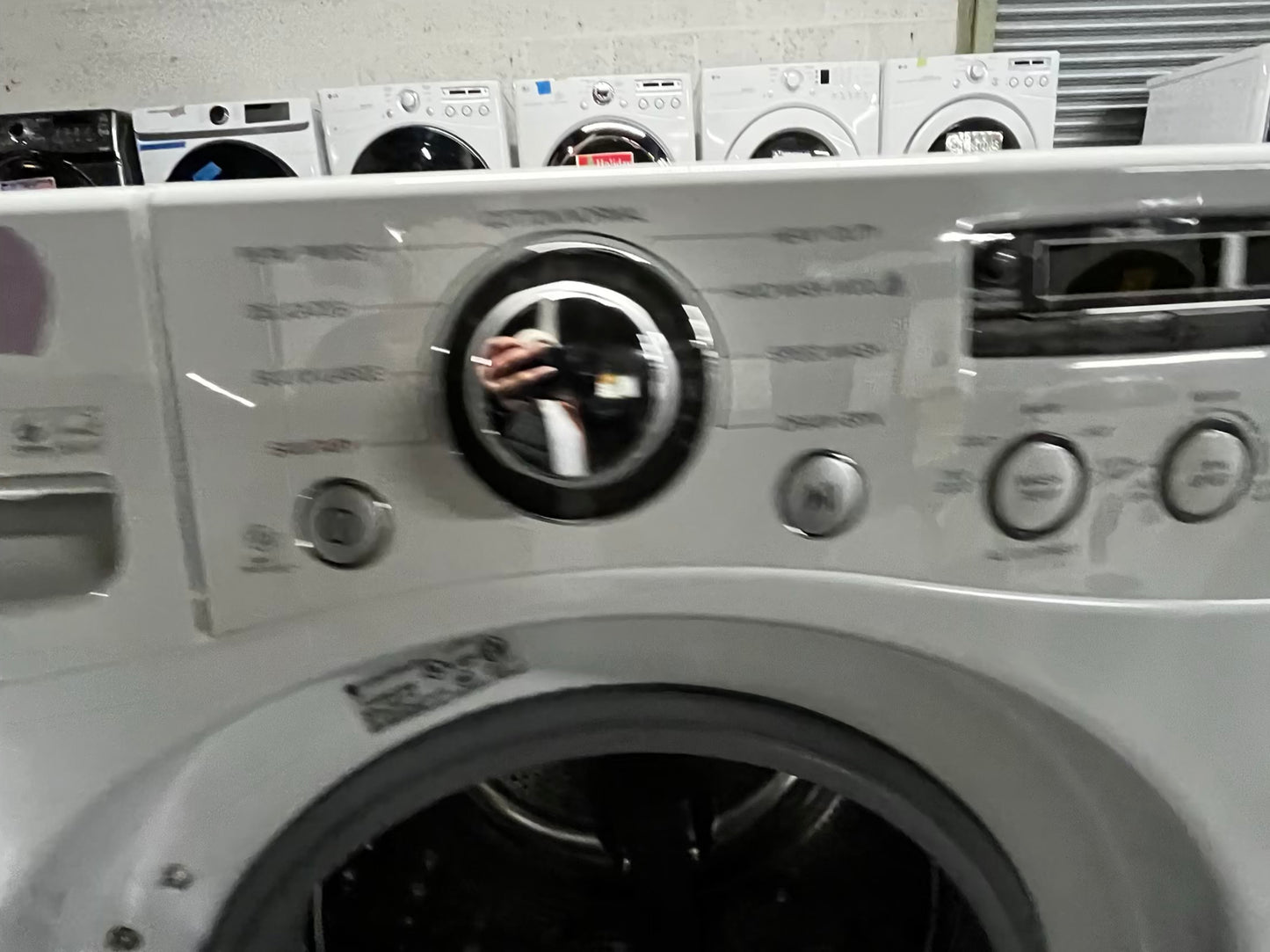 🎄Holiday Sale 🎁LG front load washer & dryer set GAS large capacity with pedestals stainless steel drum - in white 27” #WD85399B