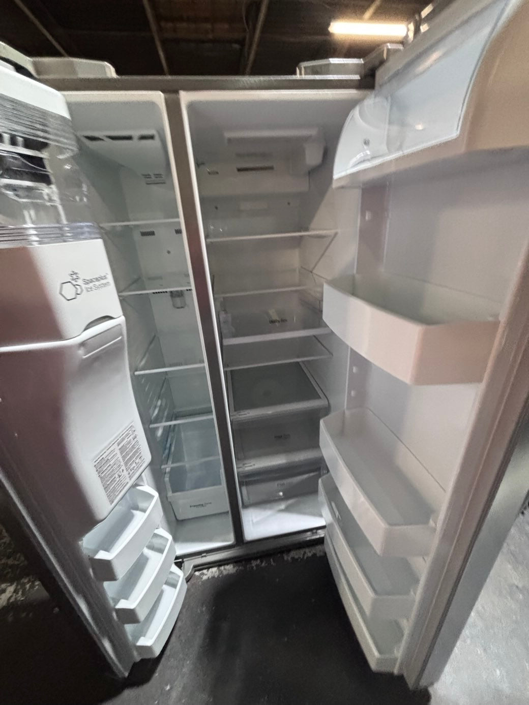 }SALE🔥🔥LG 33”x 66.1/2 h x 29”depth side by side Refrigerator and freezer with ice & water #LG33Z73B