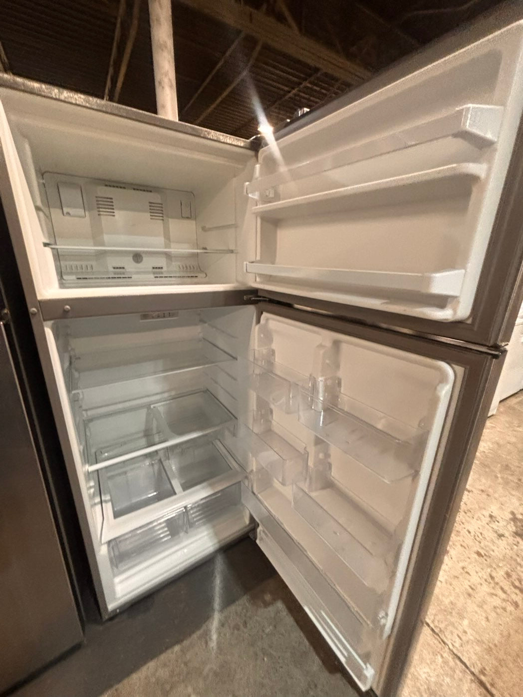 }28” whirlpool top freezer fridge stainless steel  used-refurbished working 💯  with warranty #FWD44ZB