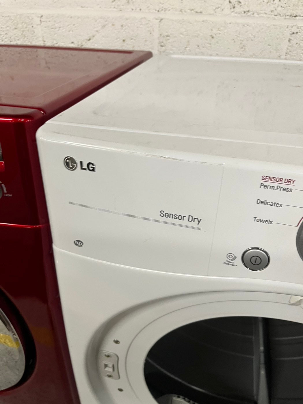 LG sensor Dry front load stackable electric 220v dryer in white  27" #ED66CBB