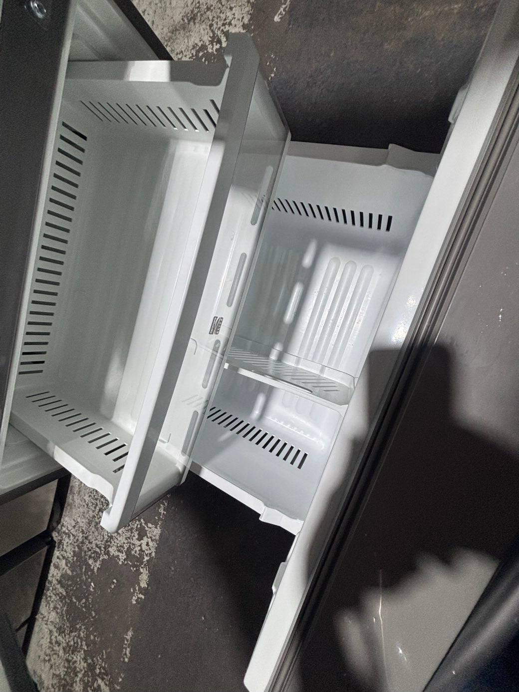} Kenmore 33” x 68.1/2 h wide doors French door Refrigerator  w/ ice water dispenser inside #FDK33H38B
