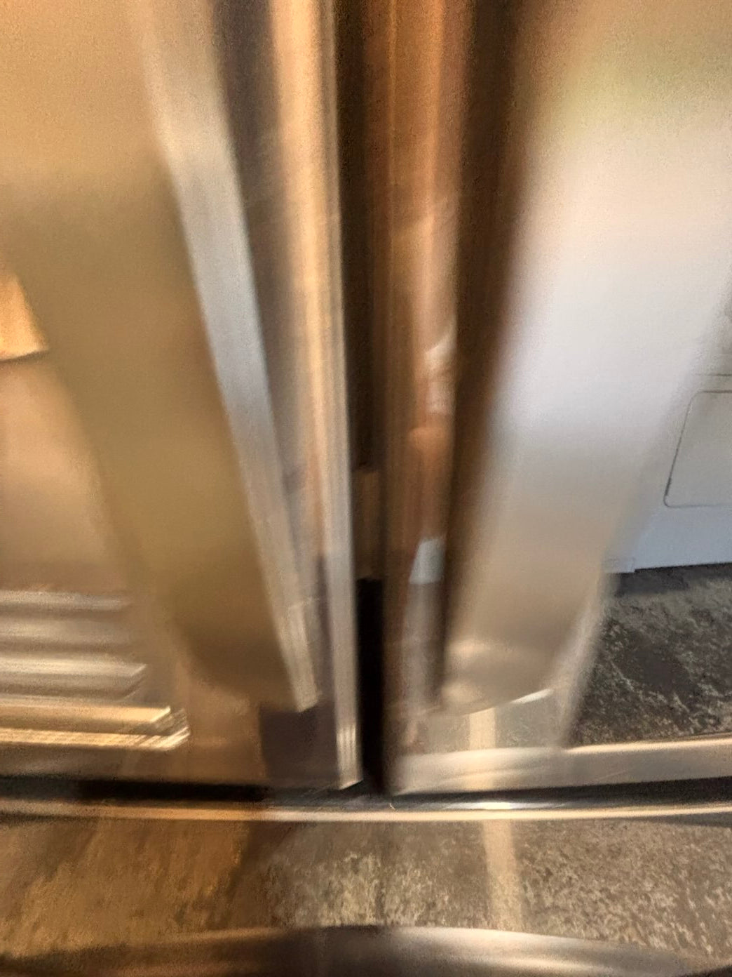 }}LG four door Refrigerator french doors full size 36”x 69” x 32”depth   black stainless steel w/ ice water dispenser great condition 36" used-refurbished #LGFBS324B