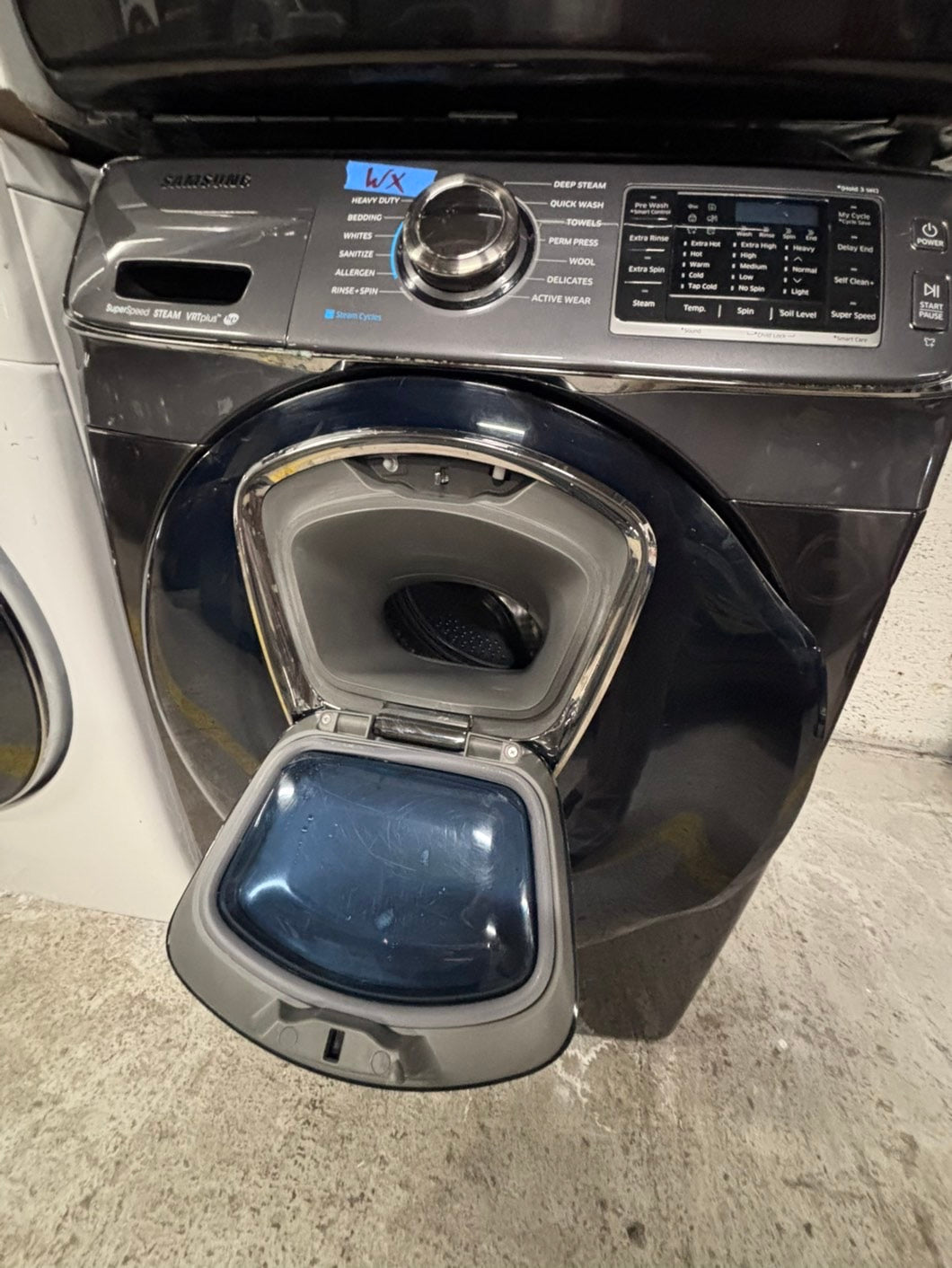 >samsung  front load washer 4.5 cu ft & dryer 7.5 cu ft set electric 220v front load stackable or side by side - sensor dry He in dark gray   #WDKS1B