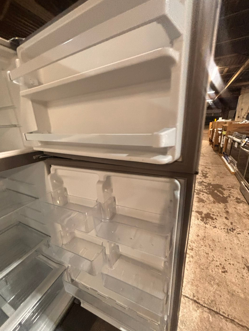 }28” whirlpool top freezer fridge stainless steel  used-refurbished working 💯  with warranty #FWD44ZB