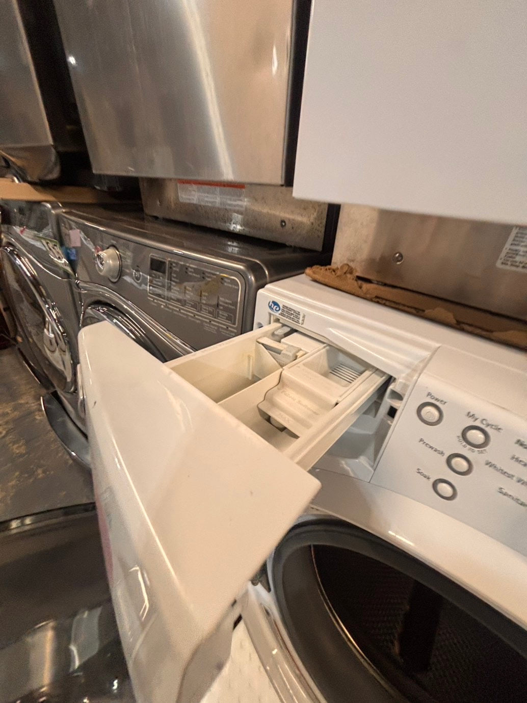 >*SALE🔥used- refurbished Kenmore washer & whirlpool dryer mix & match front load electric 220v large  capacity with pedestals in white  color 27” #ES8KV7B