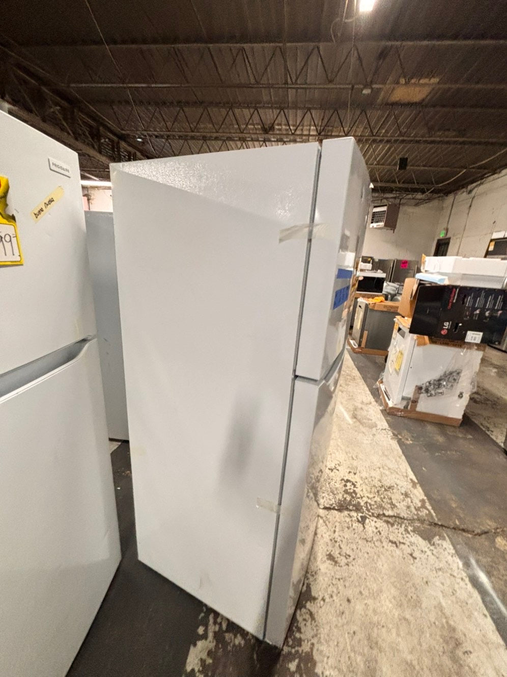 >Open box 📦 New scratch & dent Frigidaire 30” in. Top Freezer Refrigerator in white color  #RSD55B