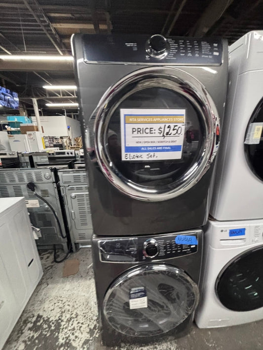 >Electrolux front load washer& dryer set large capacity energy start , steam   new scratch and dent #WM31XC