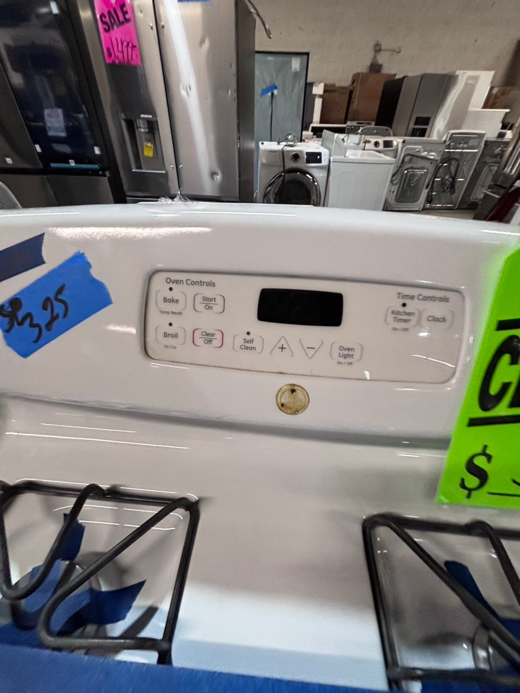 >*Sale🔥 GE Gas range 4 burner bake broil Hi/Lo self clean in  white used-Refurbished 30” #GG6N2B