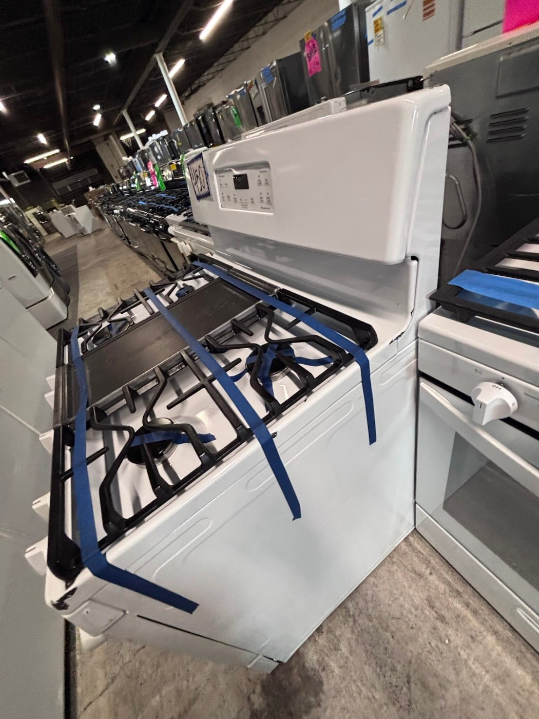 }GE Gas range five burner bake broil Hi/Lo self clean in white working 💯 with warranty ,used-Refurbished 30” #GGH4D7B