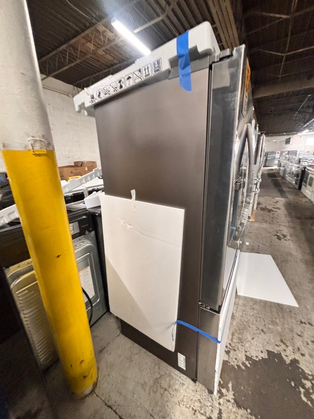 >special🎈new open box Samsung family hub 27cu.ft Standard Depth 3-Door French Door Refrigerator in Stainless Steel 
#RFHUHZ4B 36” in