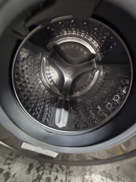 >>Samsung gray  washer 4.5cu. ft. Large capacity, in great condition 27” stackable or side by side  used-refurbished  #FWTR46B