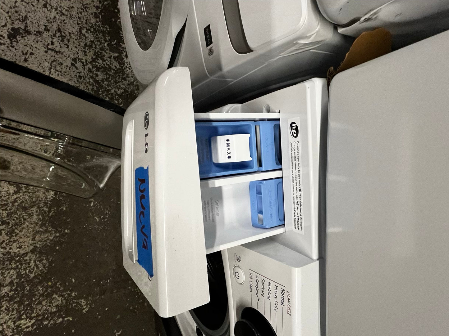 -Open Box 📦 Scratch & Dent 4.5 cu. ft. Ultra Large Capacity Front Load Washer - White
WM4000HWA & 7.4 cu. ft. Large Capacity Front Load Electric Dryer - White DLEX4000W Set / stock number #WD737CB