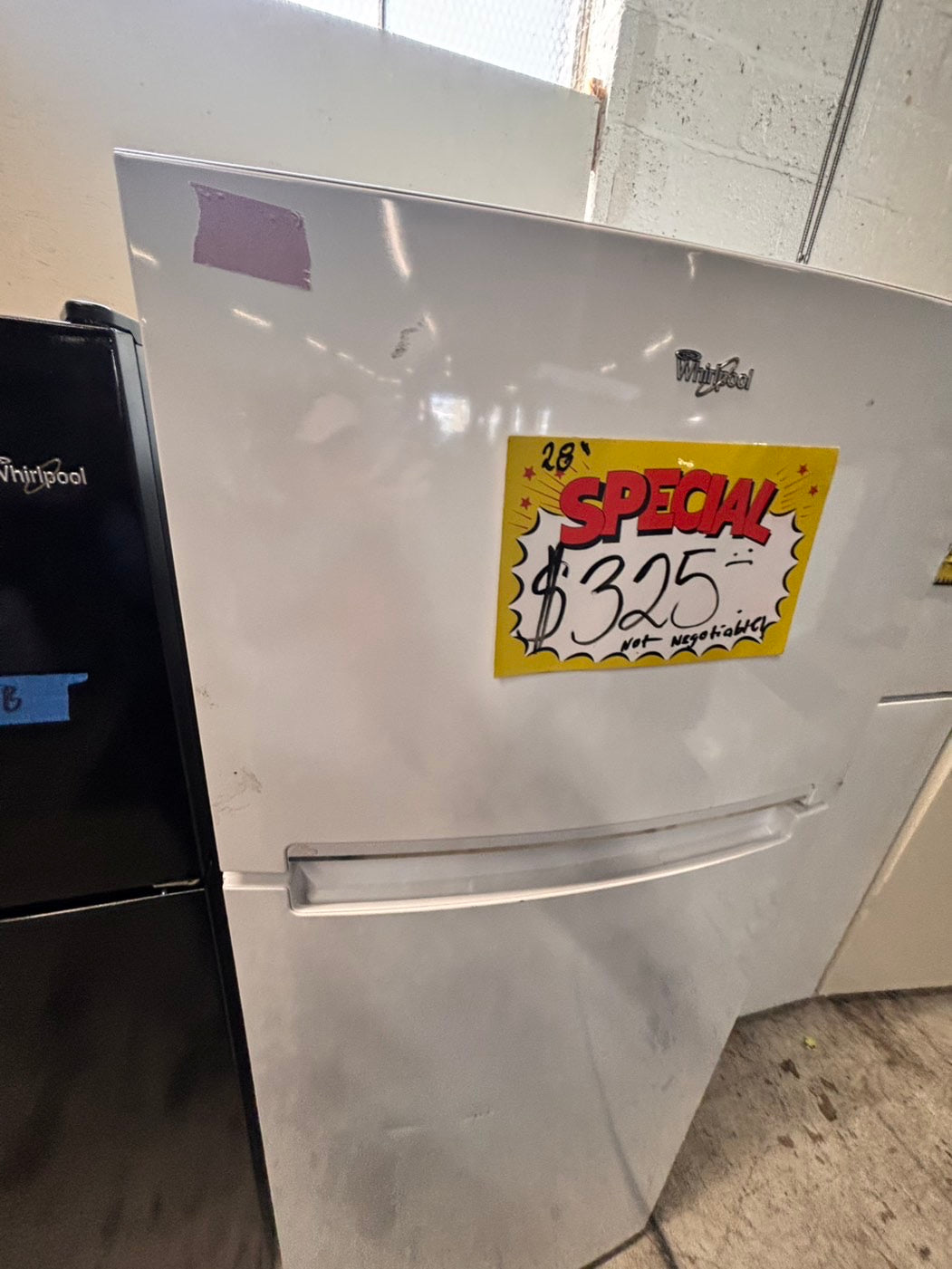>sale🔥Whirlpool 28”top freezer refrigerator in white color  28" #RFWHP23B