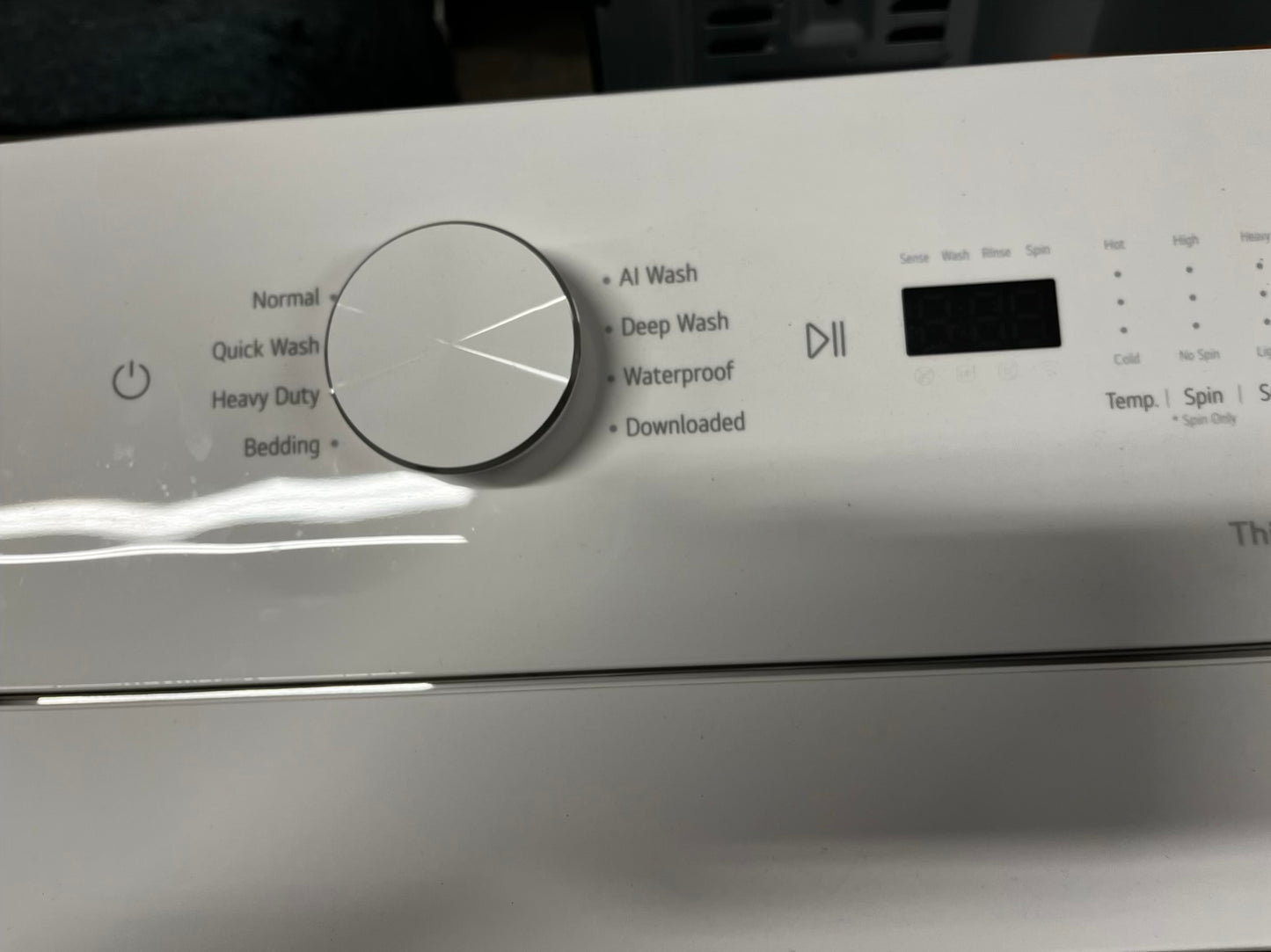 Open Box 📦 scratch & dent - LG High Efficiency 4.8 cu. ft. Mega Capacity Smart Top Load Washer with 4-Way® Agitator, EasyUnload™ & AI Sensing Stock number #WM339AB