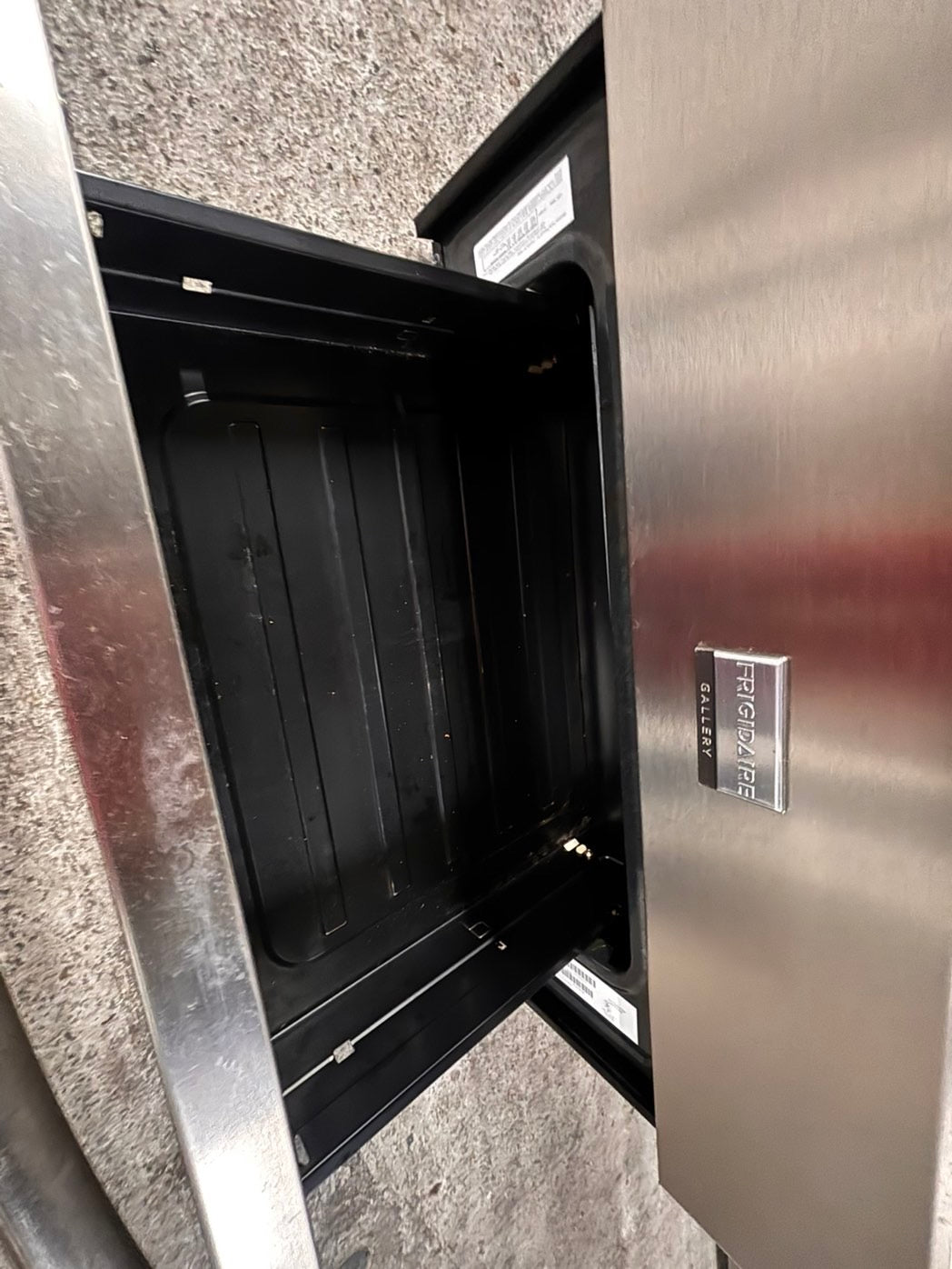 >frigidaire stainless steel Gas range 5 burner  bake broil self clean in used-Refurbished 30” #GF44WB