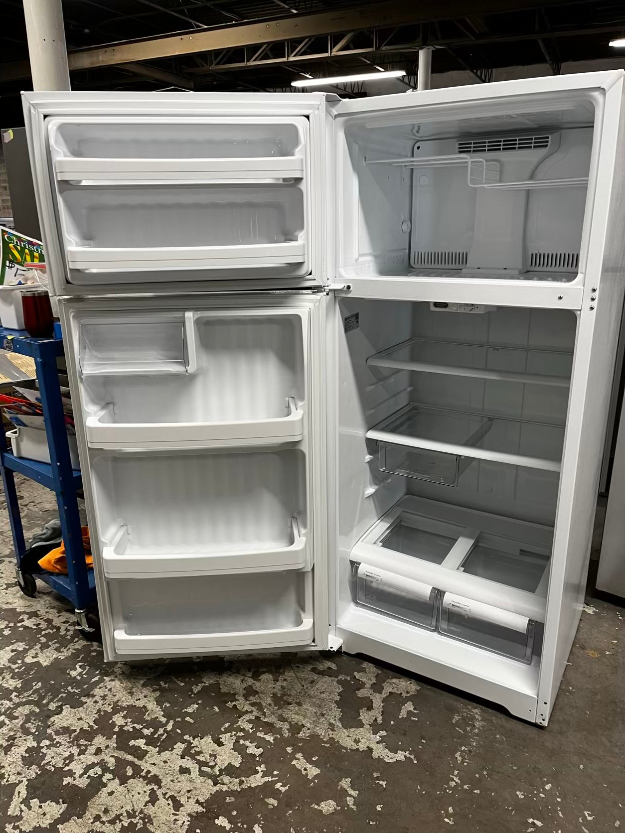 🎄Holiday Sale 🎁 GE top freezer refrigerator in white used refurbished 28” #RF39468B