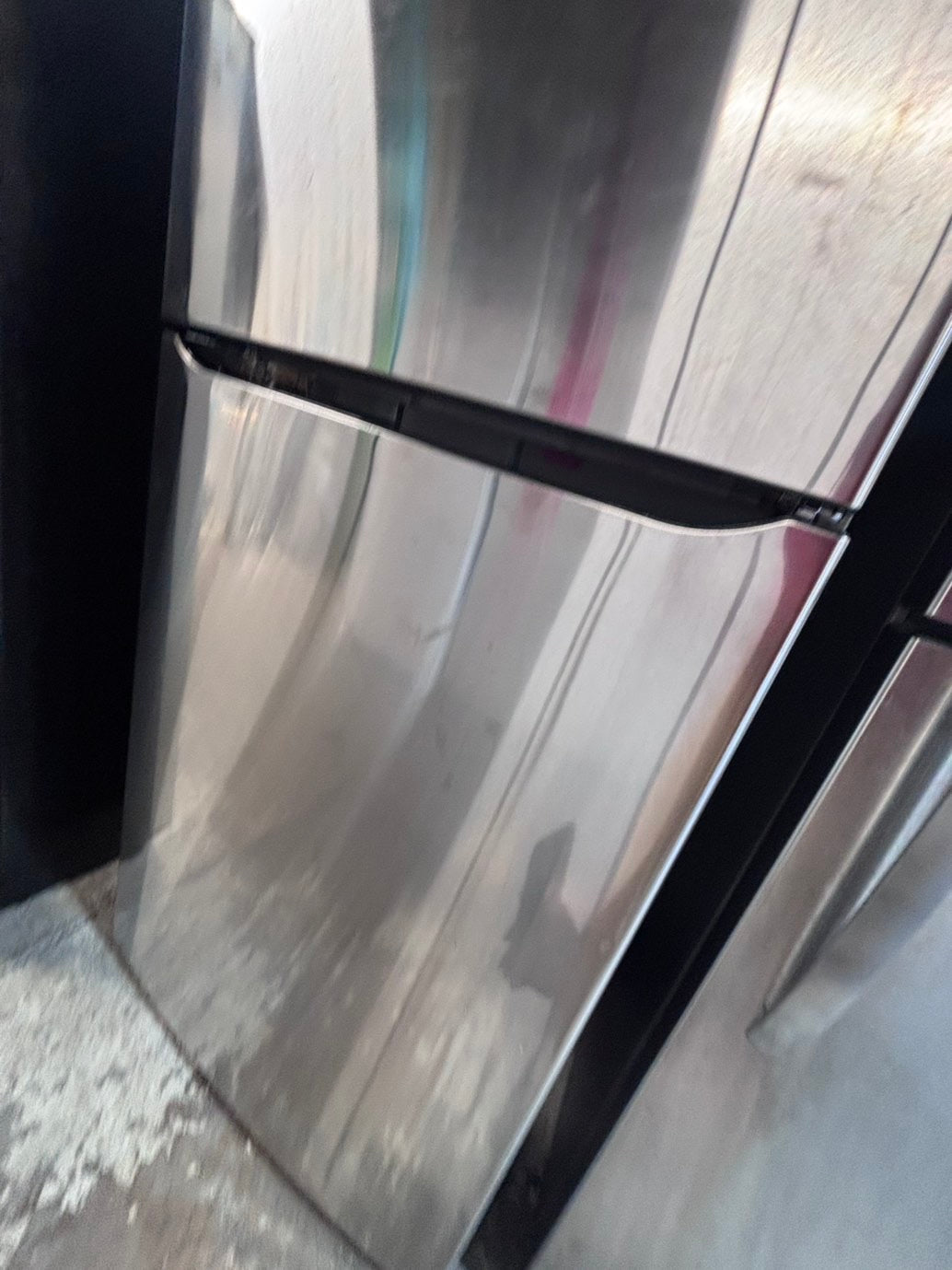 >*LG 33” Top freezer fridge   ,stainless steel. used-refurbished #RTLG91B
