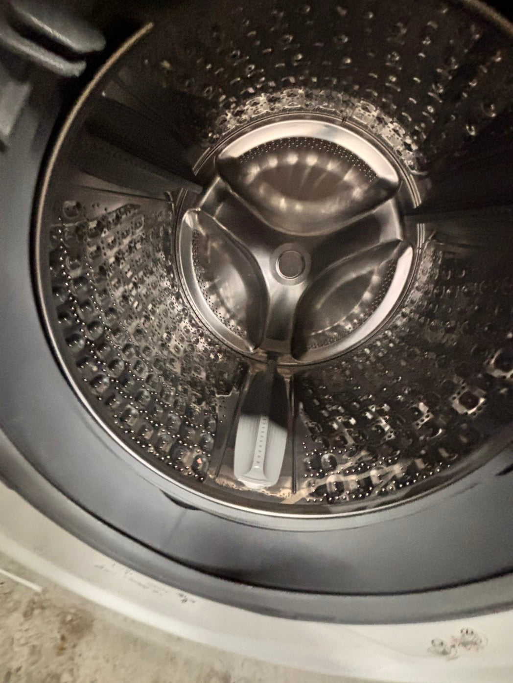 >Samsung white washer 4.5cu. ft. Large capacity, in great condition 27” stackable or side by side  used-refurbished  #SW6RZ4