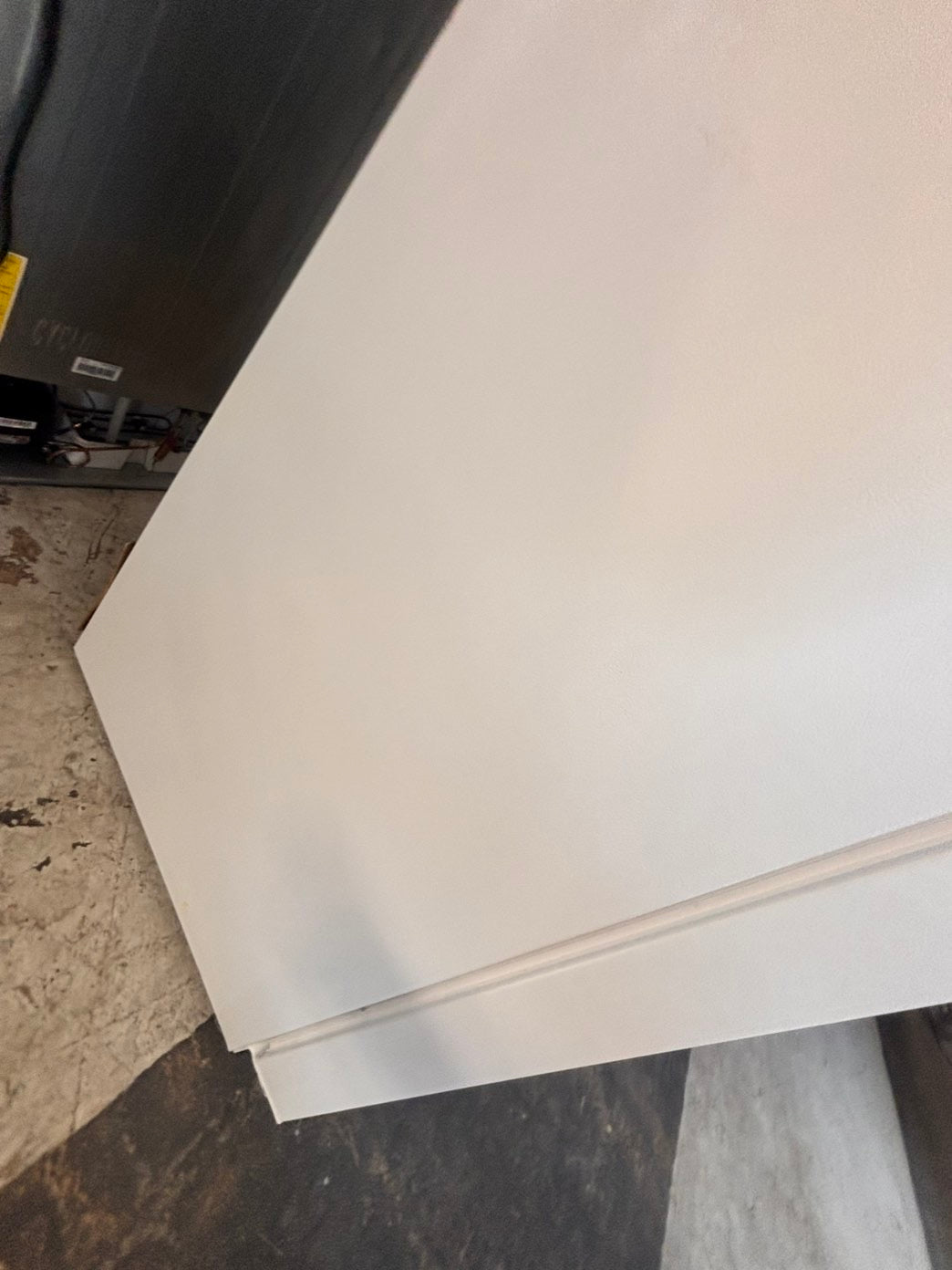 >28”Ge top freezer fridge white used-refurbished #ZRFL81B