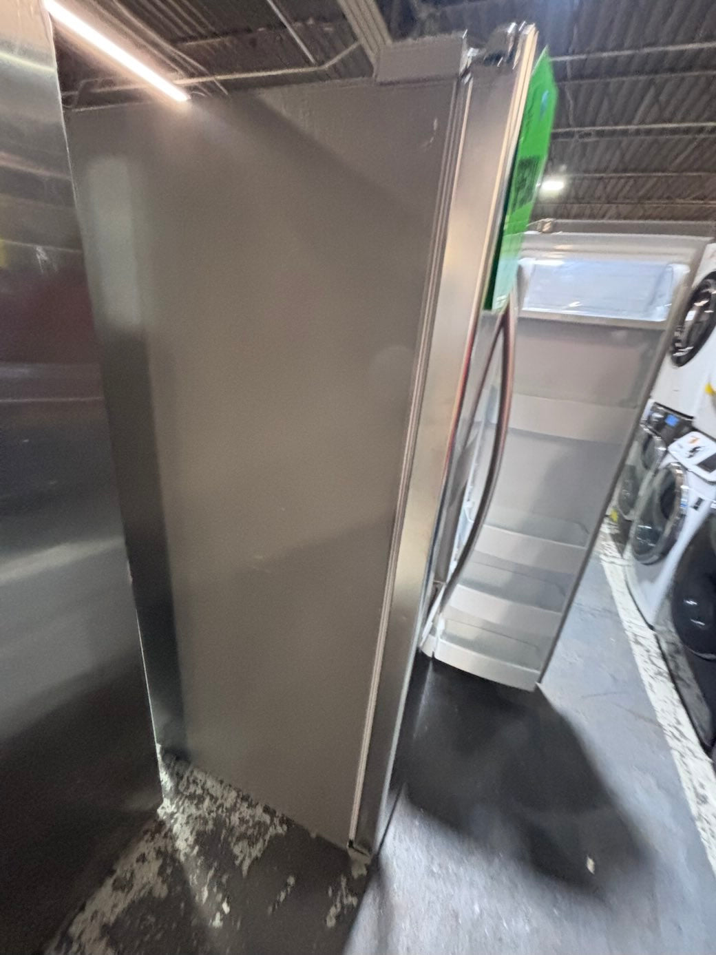 }SALE🔥🔥LG 33”x 66.1/2 h x 29”depth side by side Refrigerator and freezer with ice & water #LG33Z73B