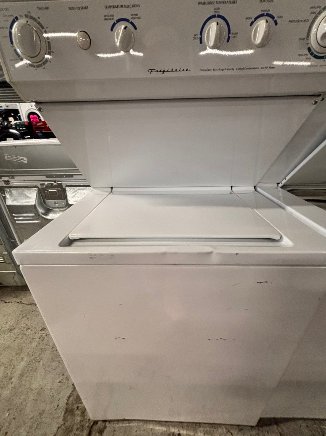 >special 🔥used-  refurbished Frigidaire stacked laundry center Electric 220v washer & dryer unit in white 27" #LW778B