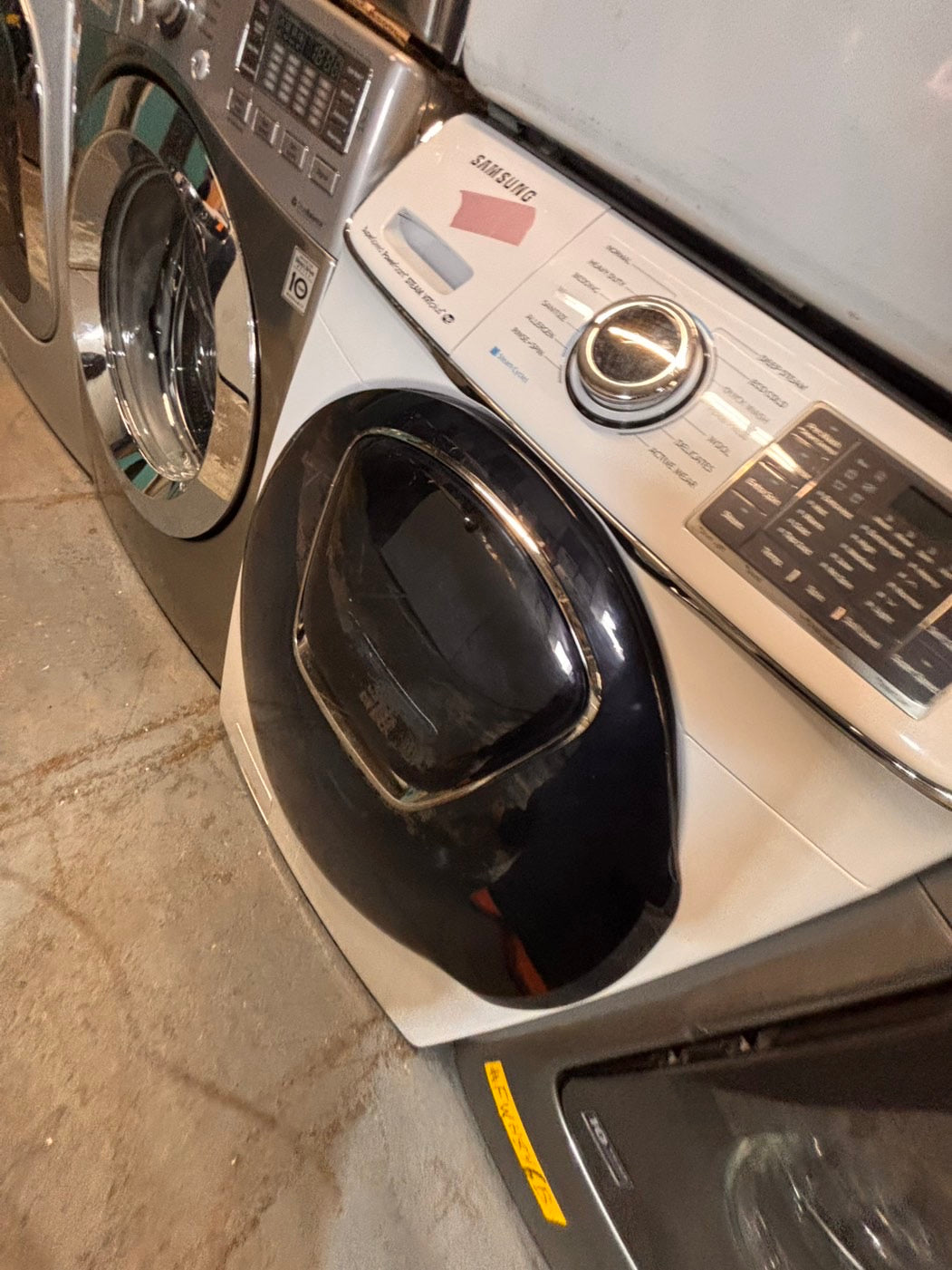 >*Samsung steam add wash-washer 4.5 cu ft & dryer 7.5 cu ft set electric steam 220v front load stackable or side by side - sensor dry white color   #WD698SET