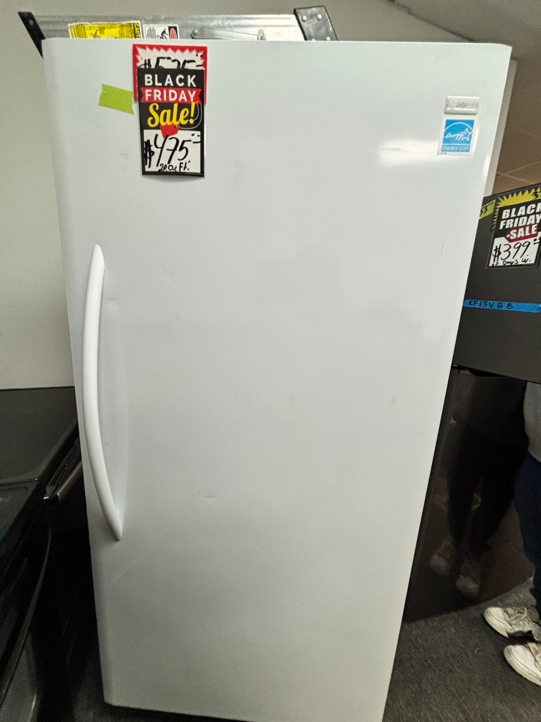 📢🔥black Friday sale 🔥🦃-Frigidaire 20 cu.ft up-right freezer white 34" #RF911L used-Refurbished