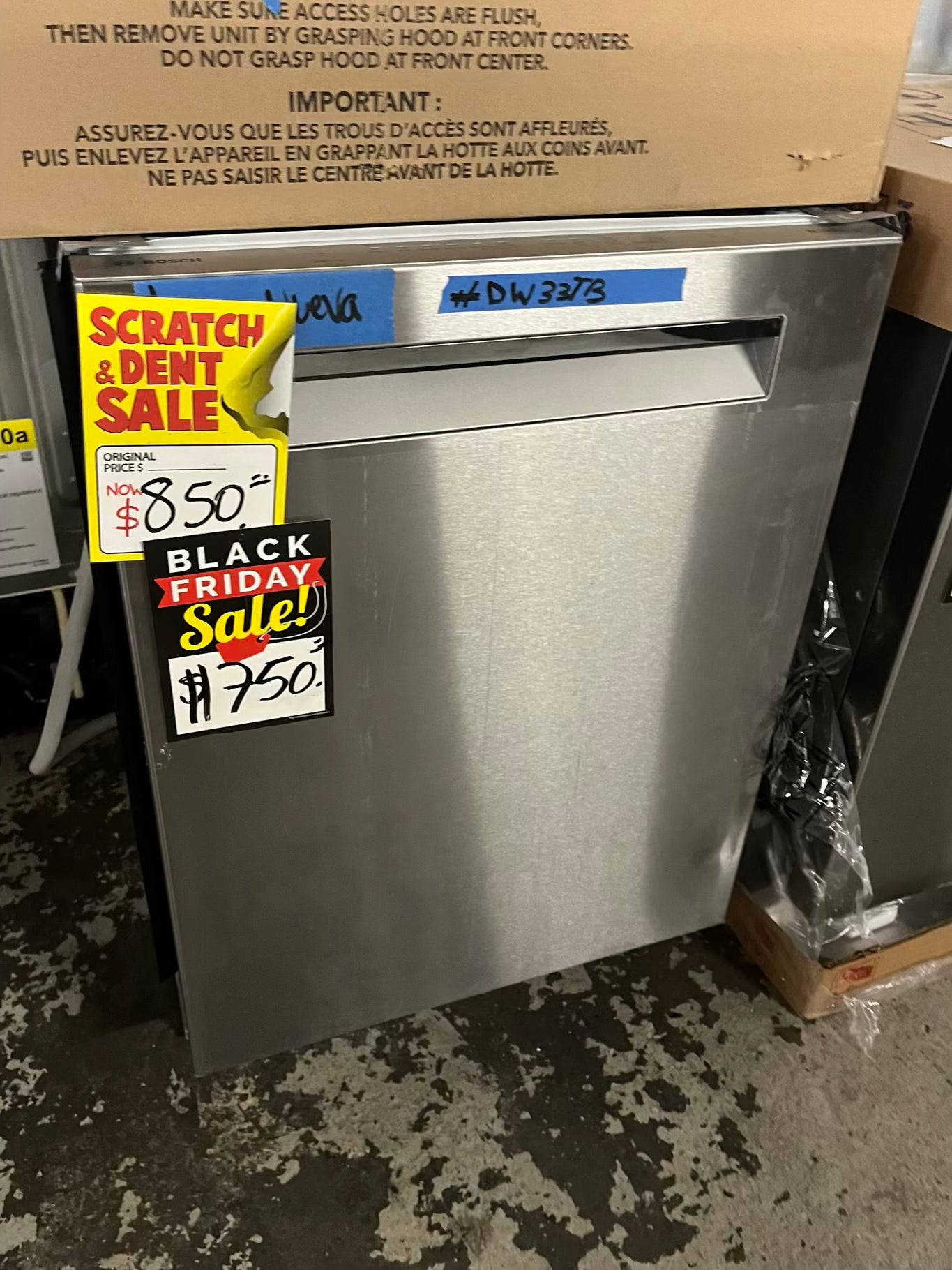 Open Bosch 500 Series 24" Smart Built-In Dishwasher with 3rd Rack in Stainless Steel 24” Model: SHP95CM5N - stock number : #DW33TB
