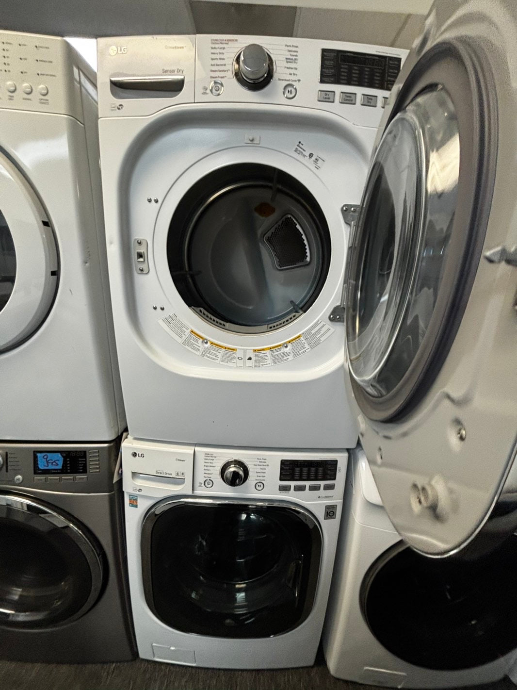 -LG steam cycle washer 4.5 cu ft & dryer 7.5 cu ft set electric 220v front load stackable sensor dry He In white #WD834JL