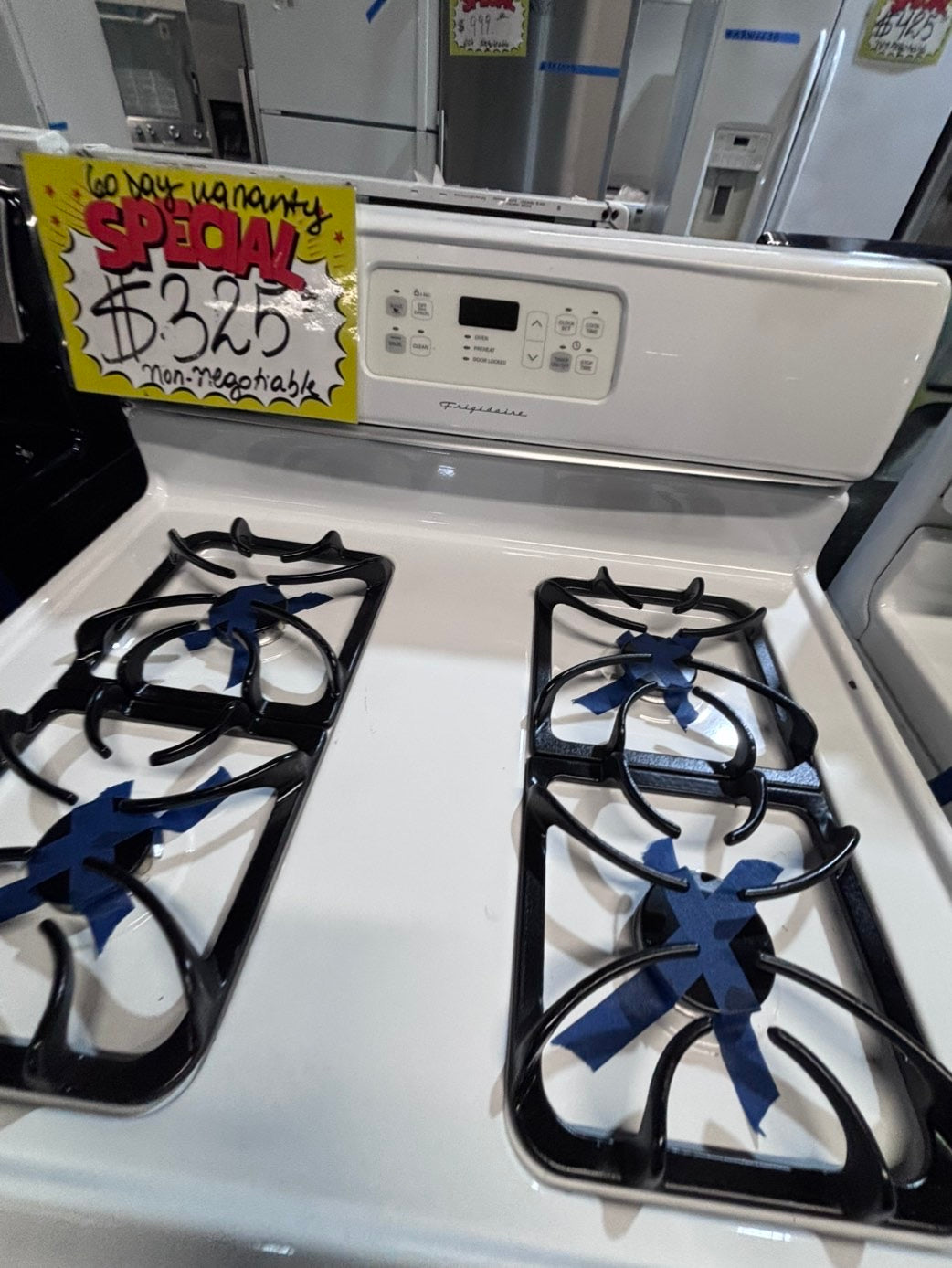>*sale🔥frigidaire Gas range 4 burner bake broil Hi/Lo self clean in  white used-Refurbished 30” #FGH5D2B