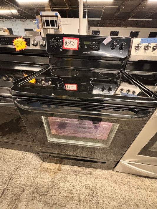 >🔥Sale🔥frigidaire Top electric stove black  bake broil 4 burner Self clean 30” used-Refurbished #EL6WX4B