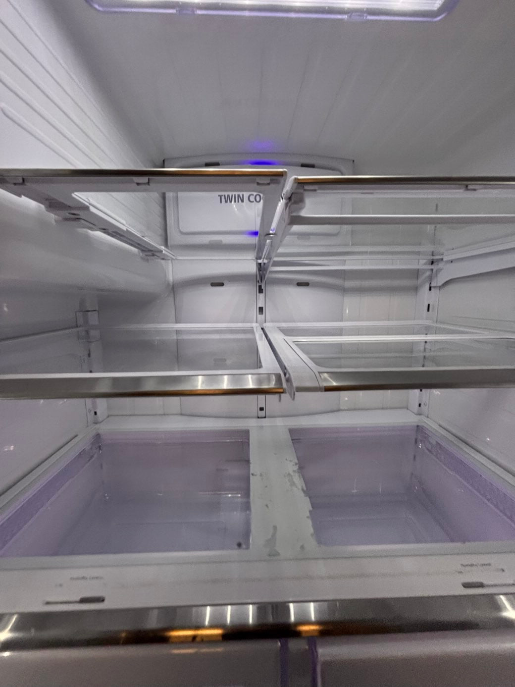 }}Samsung used-Refurbished 36”w x69h x 30” 4 doors  refrigerator white  w/ice & water dispenser  (👀The numbers on the screen are only partially visible).  #SSWF73B