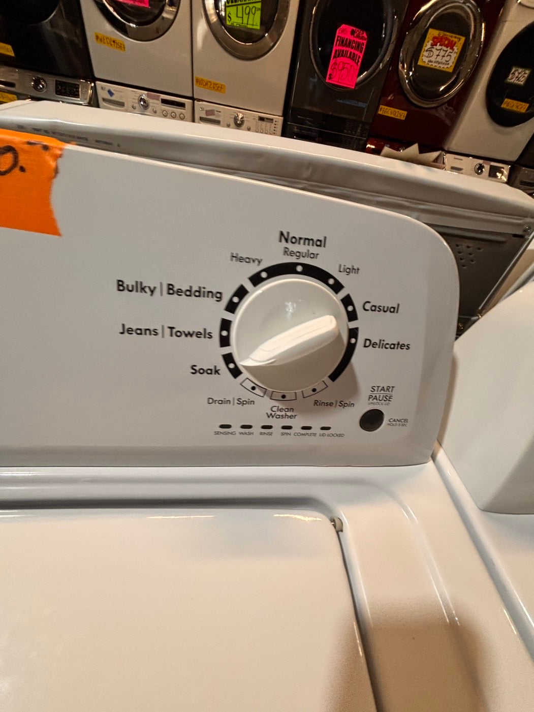 >*Kenmore Top load washing machine w agitator 27" in good condition,used like new -Refurbished #WTKV43B