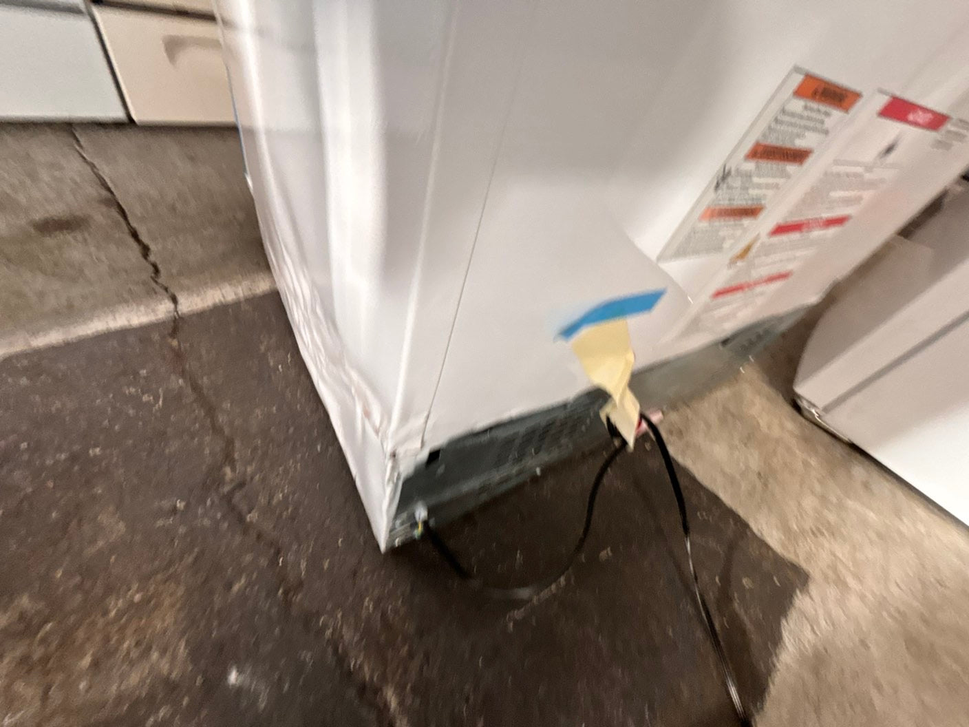 Open box 📦 20 cu. ft. Freezer in White with Temperature Alarm and Auto-Close Door, ENERGY STAR #FZG22BB
