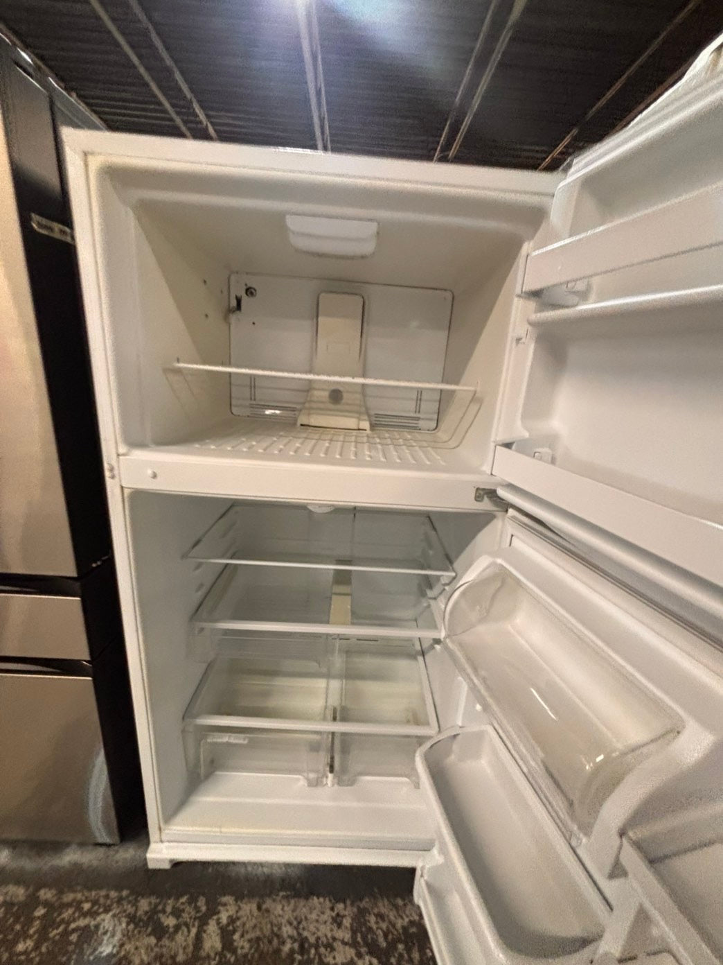 >*kenmore 33” Top freezer fridge   White working 💯  used-refurbished #RWWK7B