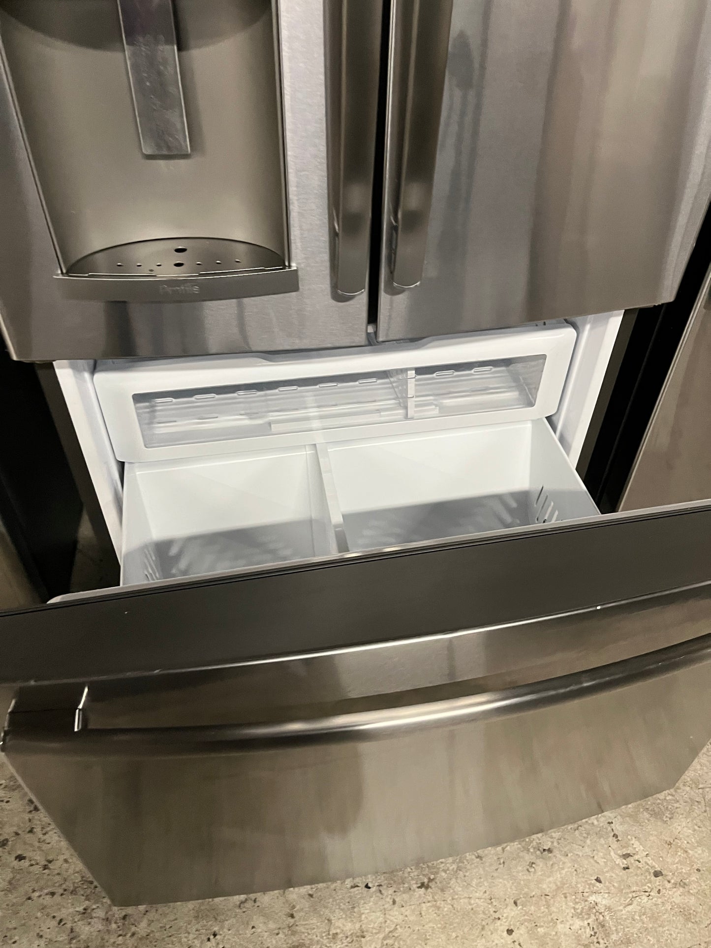 *Used | Refurbished GE profile 36” 28cu.ft. French door refrigerator stainless steel w/ice water dispenser 36" stock number #RF280B