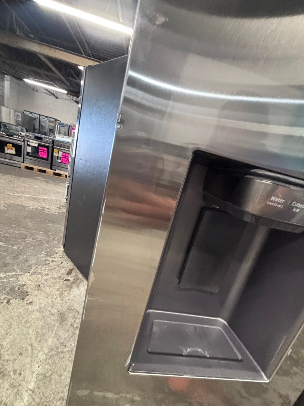>*July 4th sale🇺🇸🔥Side x side  Refrigerator stainless steel with ice maker & water dispenser /. 36’’used-Refurbished. Item number  #RF66012B