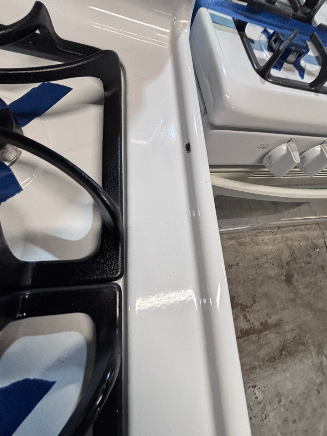 >*sale🔥frigidaire Gas range 4 burner bake broil Hi/Lo self clean in  white used-Refurbished 30” #FGH5D2B
