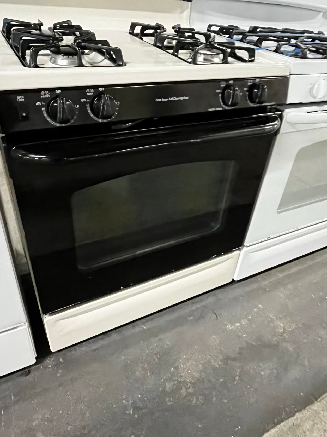 *🎄Holidays Sale 🎁 GE Gas range 4 burner bake broil self clean in black & off white used-Refurbished 30” #GR93713B