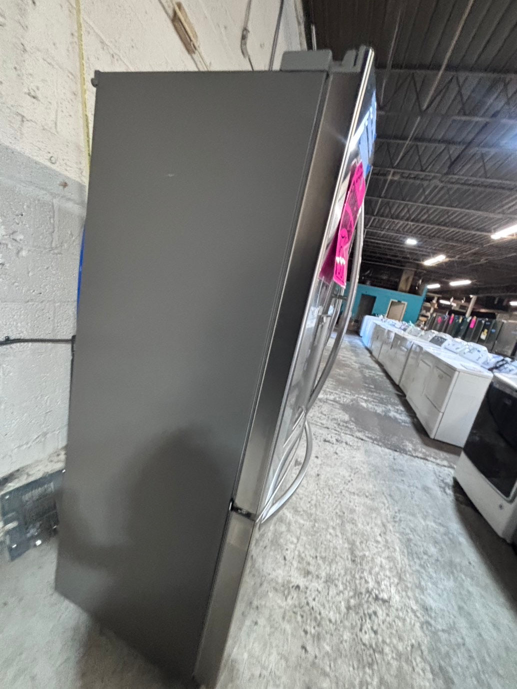 >*special price 💥LG instaview door-in door French door Refrigerator counter (ice maker & water doesn’t work) doesn’t affect on the others functions.   used-refurbished #KLCVF14B