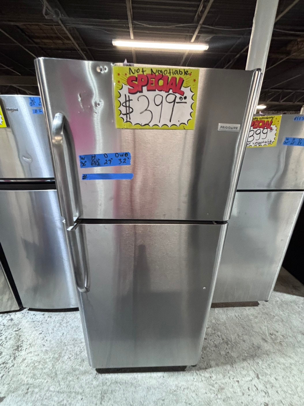 >>Frigidaire 21cu.ft -top freezer refrigerator stainless steel -used refurbished 30” #RFP16B