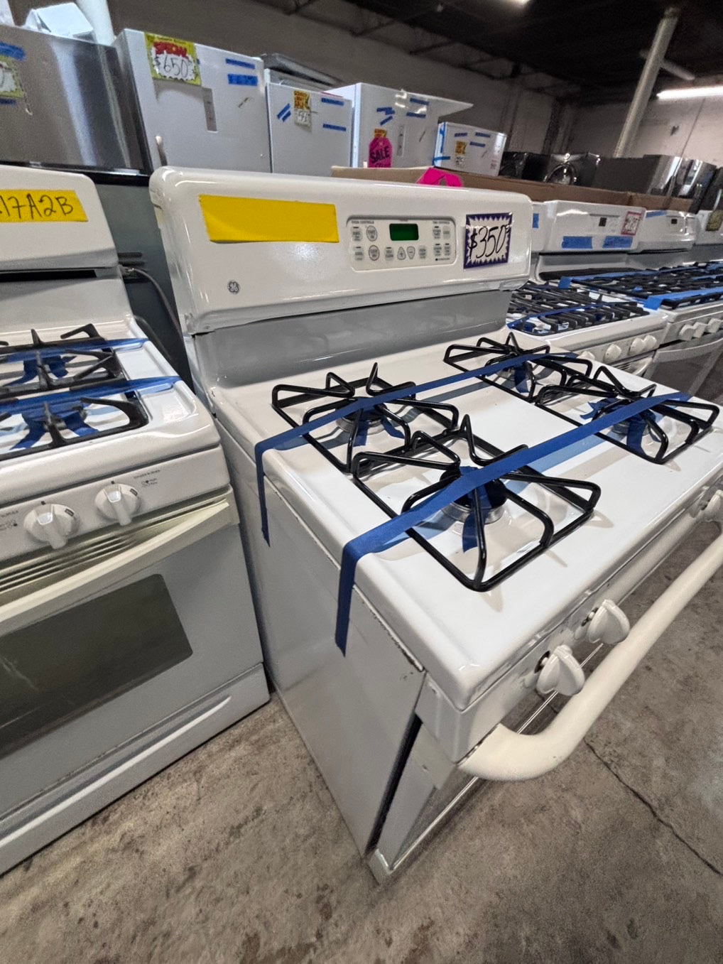 >*GE  Gas range 4 burner bake broil Hi/Lo self clean in  white used-Refurbished 30” #G2J12B