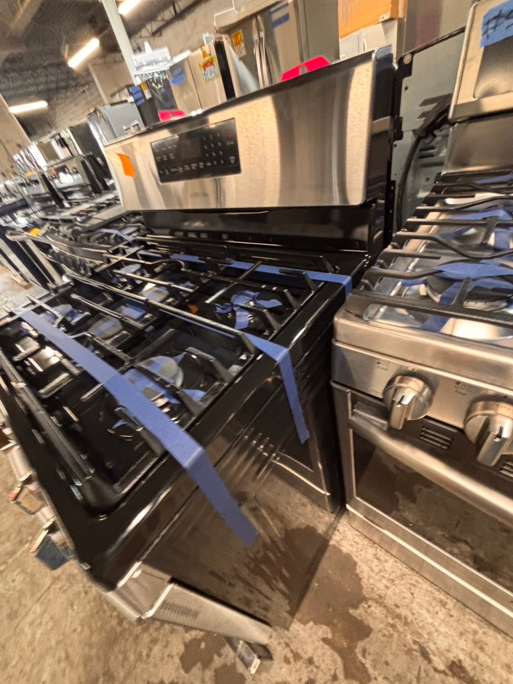 >*samsung Gas range 5 burner convection oven bake ,broil Hi/Lo self clean in stainless steel used-Refurbished 30” #SSG96B