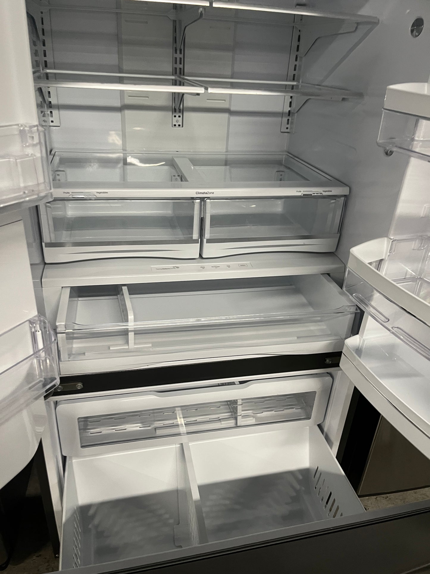 *Used | Refurbished GE profile 36” 28cu.ft. French door refrigerator stainless steel w/ice water dispenser 36" stock number #RF280B