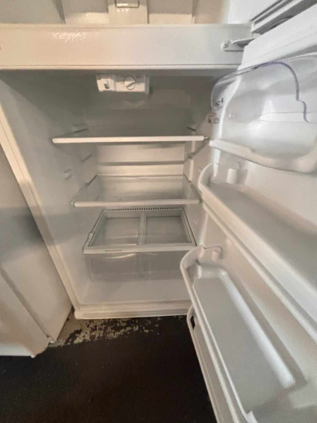 >sale🎈Kenmore 30”18cu.ft -top freezer refrigerator white color              -used refurbished 30” #P2RW6B