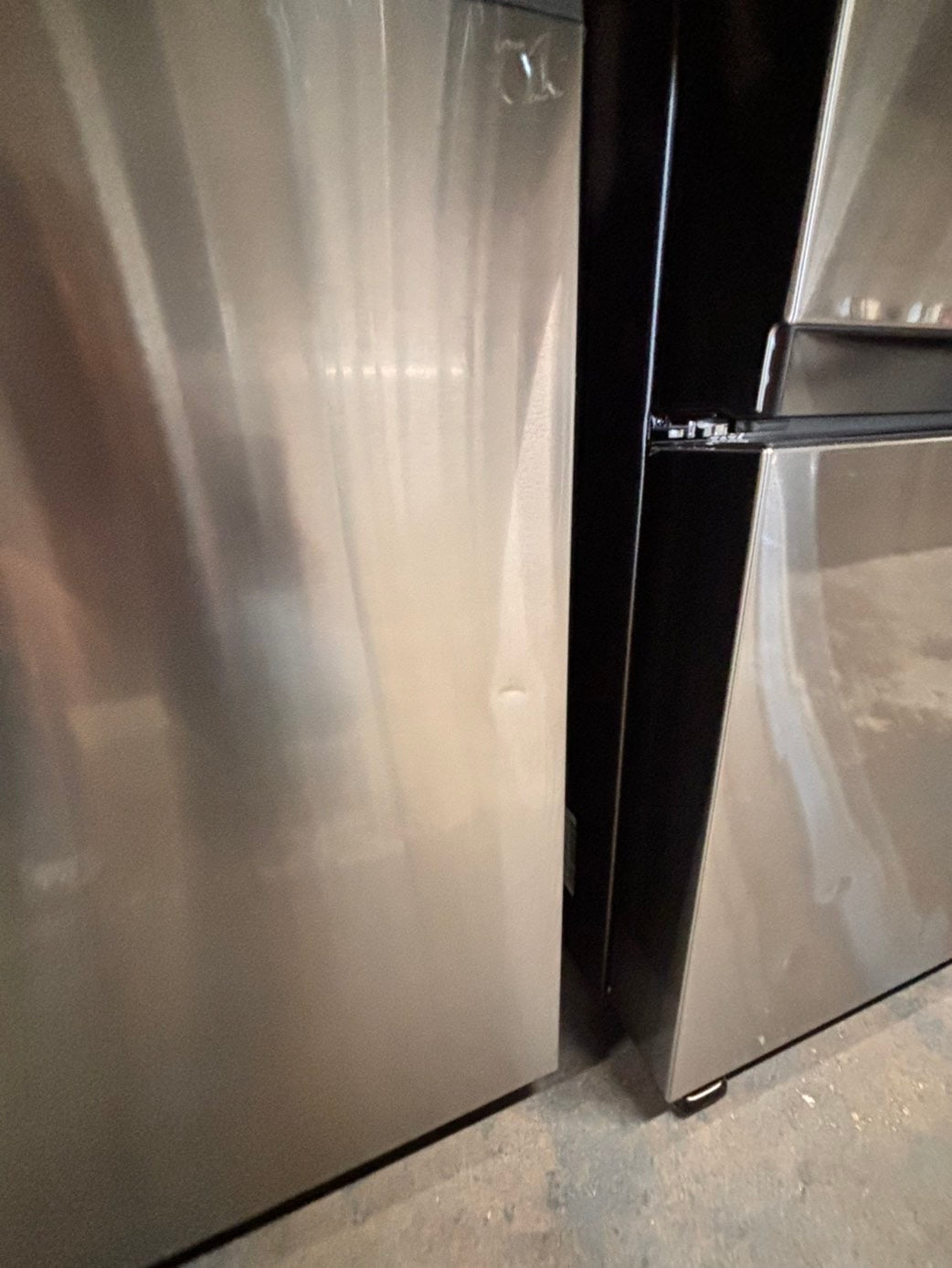 >special🎈New open box 📦 costumer return -Samsung - Bespoke 23 cu. ft. Counter Depth 4-Door French Door Refrigerator with Beverage center #RS33T41B