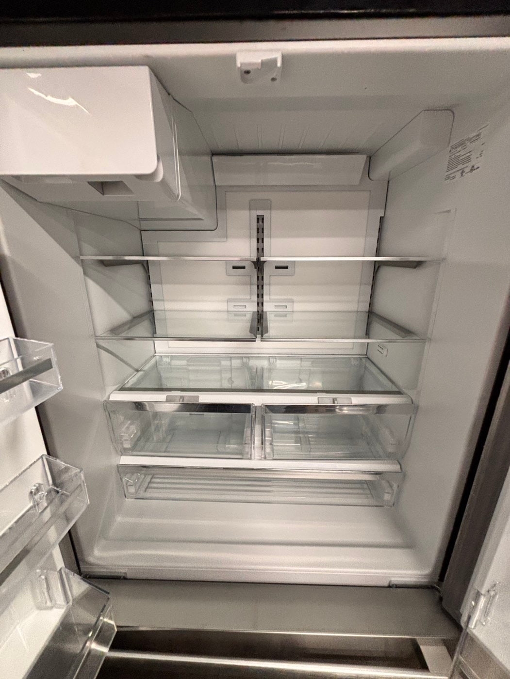 >🎈sale🎈      ‼️’’AS IS”.‼️   Bosch 500 series counter depth French doors fridge new scratch and dent (costumer return )with ice maker & water dispenser - Stainless Steel #RBSH25B
