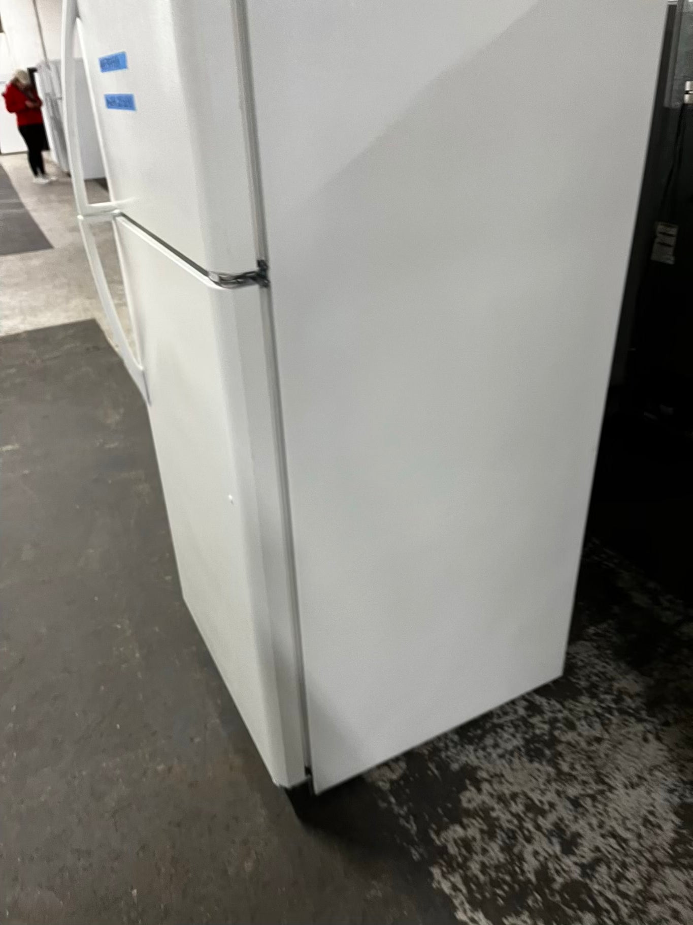 * Frigidaire top freezer refrigerator in white no ice maker 30" #RF34773B