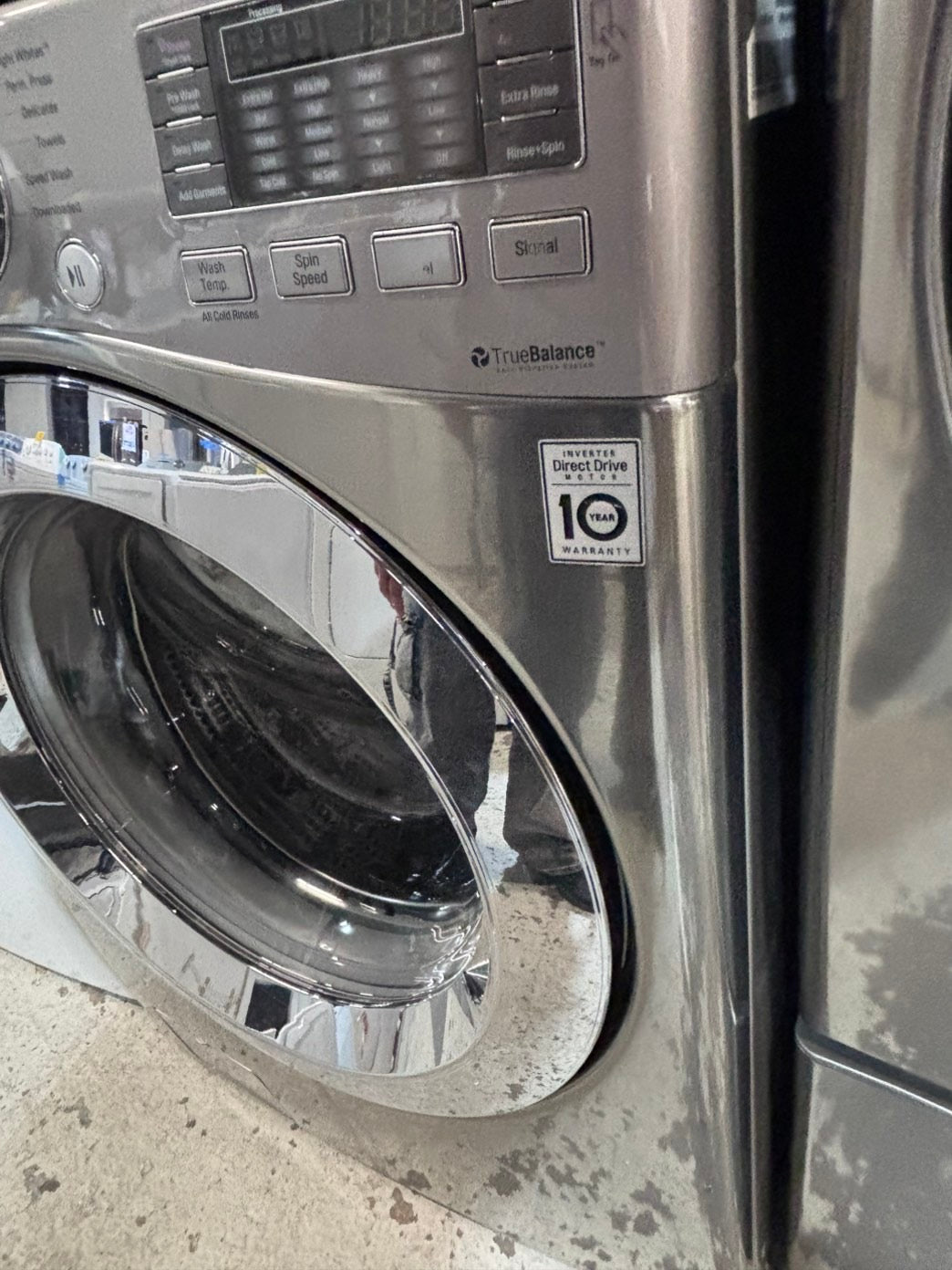 >*LG washer large capacity 4.5cu.ft front load stackable or side by side in gray #WEDS22BW