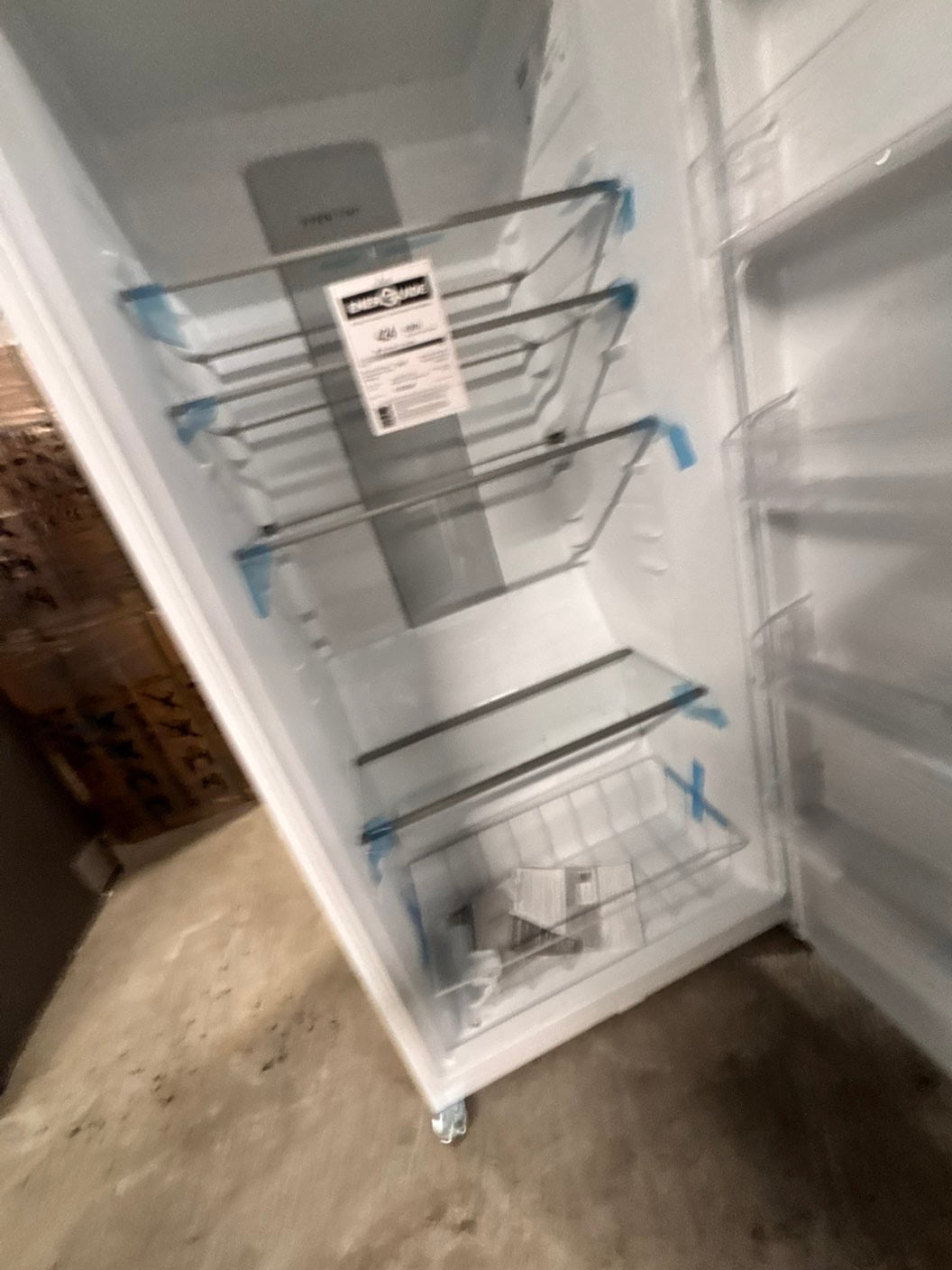 Open box 📦 scratch & dent 33’”in. 20 cu. ft. Garage Ready Freezer in White with Temperature Alarm and Auto-Close Door, ENERGY STAR #FZR43SBB
